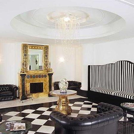 M Glamour Hotel Gabicce Mare Bilik gambar